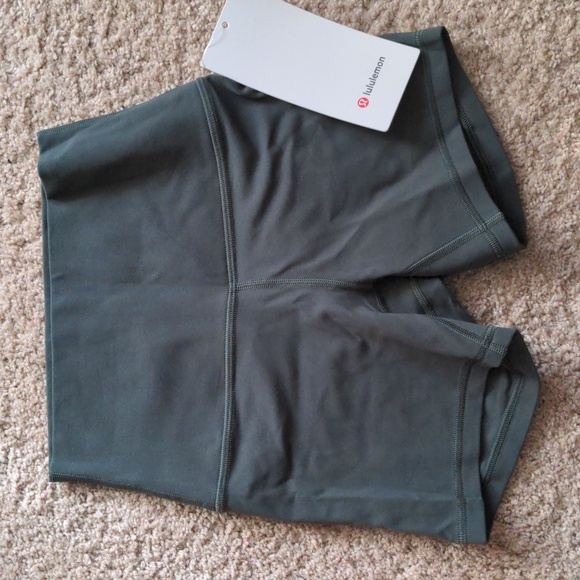 NWT Lululemon Align HR Short 4" - Picture 2 of 5